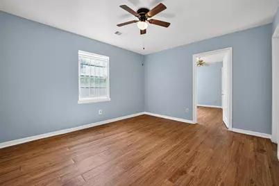 4813 Brinkley Street, Houston, TX 77033 - Photo 8