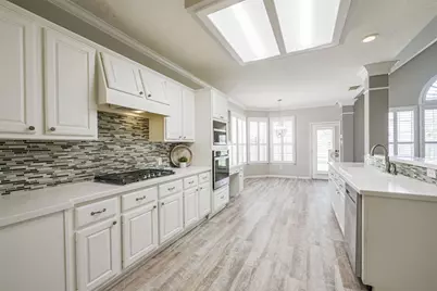 3223 Pleasant Cove Court, Houston, TX 77059 - Photo 12