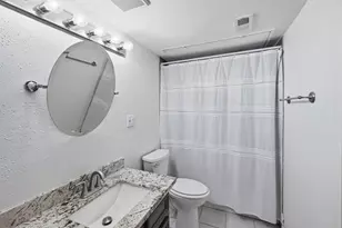 2800 Jeanetta St, Houston, TX 77063 - Photo 14