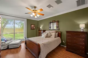 2446 Plantation Bend Dr, Sugar Land, TX 77478 - Photo 14