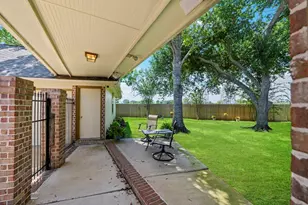 2446 Plantation Bend Dr, Sugar Land, TX 77478 - Photo 34