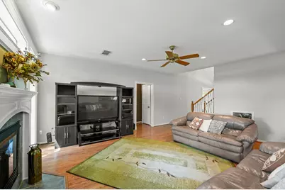 2446 Plantation Bend Drive, Sugar Land, TX 77478 - Photo 12