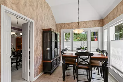 2446 Plantation Bend Drive, Sugar Land, TX 77478 - Photo 8