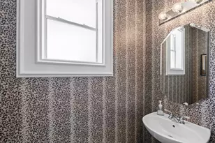 2446 Plantation Bend Dr, Sugar Land, TX 77478 - Photo 32