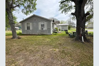 646 Baker Street, Hempstead, TX 77445 - Photo 4