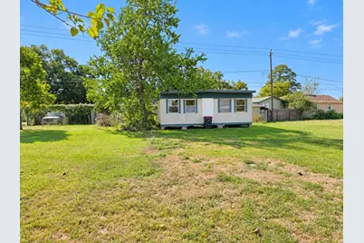 311 W Main Street, Baytown, TX 77520 - Photo 2