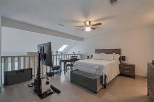 13798 Hollowgreen Dr, Houston, TX 77082 - Photo 14