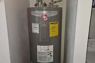 13798 Hollowgreen Dr, Houston, TX 77082 - Photo 20