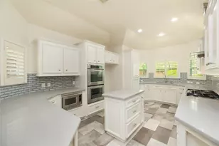 9406 Bevlyn Dr, Houston, TX 77025 - Photo 10