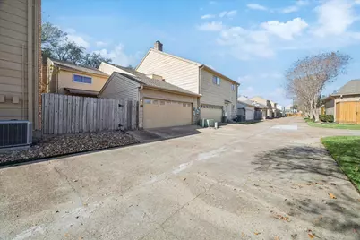 9939 Kemp Forest Drive, Houston, TX 77080 - Photo 28