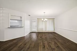 9939 Kemp Forest Dr, Houston, TX 77080 - Photo 6