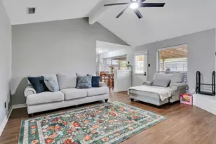 101 N Wagon Ln N, Angleton, TX 77515 - Photo 4