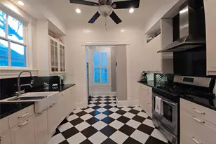 2526 Ursuline St, Galveston, TX 77550 - Photo 8