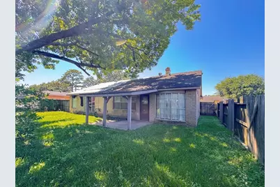 10407 Huntington Wood Drive, Houston, TX 77099 - Photo 14