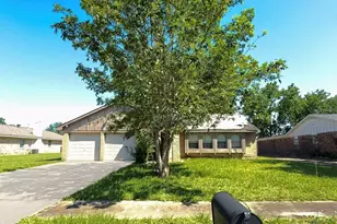 10407 Huntington Wood Dr, Houston, TX 77099 - Photo 1
