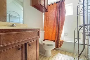 10407 Huntington Wood Dr, Houston, TX 77099 - Photo 10