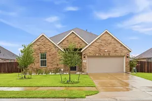 15551 Blue Lake Dr, Mont Belvieu, TX 77523 - Photo 1