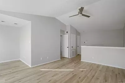 6633 W Airport Boulevard #1208, Houston, TX 77035 - Photo 8