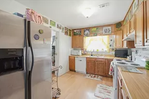 765 Norcross Rd, Wallis, TX 77485 - Photo 12