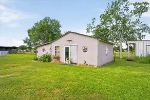 765 Norcross Rd, Wallis, TX 77485 - Photo 34