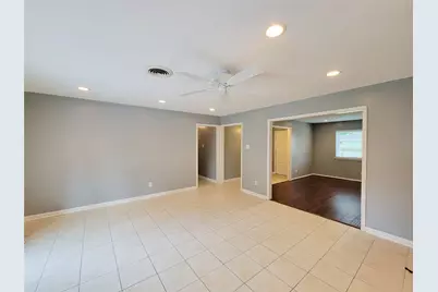5846 Ettrick Drive, Houston, TX 77035 - Photo 10