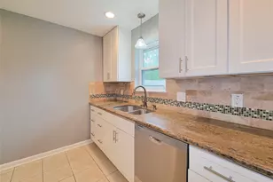 5846 Ettrick Dr, Houston, TX 77035 - Photo 4