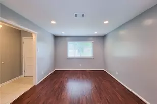 5846 Ettrick Dr, Houston, TX 77035 - Photo 24