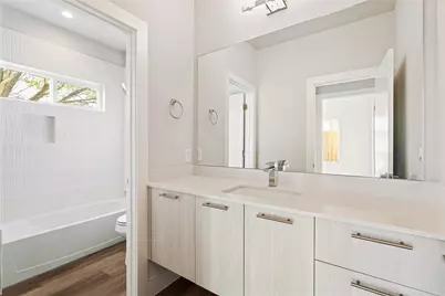 1702 Bringhurst Street #A, Houston, TX 77020 - Photo 26