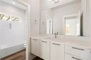 1702 Bringhurst St, Houston, TX 77020 - Photo 26
