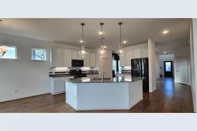 201 Water Grass Trail, Clute, TX 77531 - Photo 2