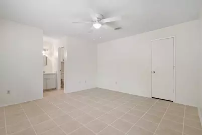72 Oldstream Court, The Woodlands, TX 77381 - Photo 14