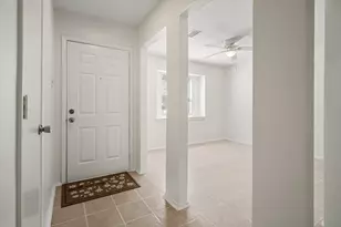 72 Oldstream Ct, The Woodlands, TX 77381 - Photo 4