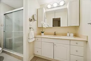 701 Bering Dr, Houston, TX 77057 - Photo 16