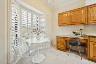 701 Bering Dr, Houston, TX 77057 - Photo 8