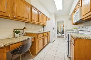 701 Bering Dr, Houston, TX 77057 - Photo 6