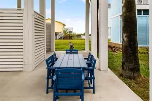 11207 Schwartz Dr, Galveston, TX 77554 - Photo 32