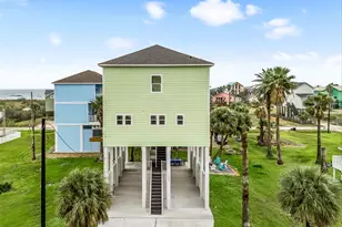 11207 Schwartz Dr, Galveston, TX 77554 - Photo 2