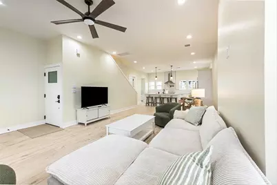 11207 Schwartz Drive, Galveston, TX 77554 - Photo 6