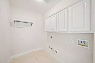 4610 Sterling Wood Way, Houston, TX 77059 - Photo 34