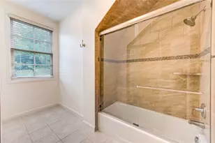 4615 Laurel St, Bellaire, TX 77401 - Photo 40