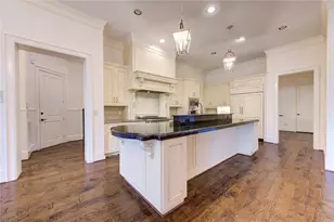 4615 Laurel St, Bellaire, TX 77401 - Photo 16