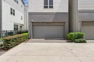 2761 Clinton Dr, Houston, TX 77020 - Photo 34