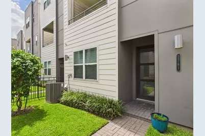 2761 Clinton Drive, Houston, TX 77020 - Photo 2
