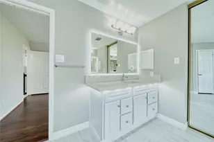 619 Green Belt Dr, Sugar Land, TX 77498 - Photo 18