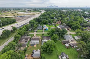1213 Post St, Houston, TX 77022 - Photo 8