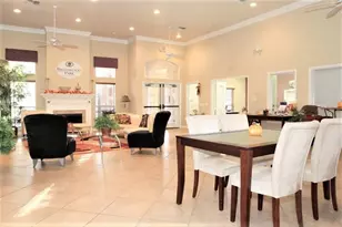 2255 Braeswood Park Dr, Houston, TX 77030 - Photo 24