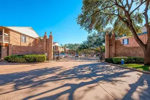 2255 Braeswood Park Dr, Houston, TX 77030 - Photo 28