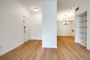 2255 Braeswood Park Dr, Houston, TX 77030 - Photo 4