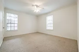 2255 Braeswood Park Dr, Houston, TX 77030 - Photo 14