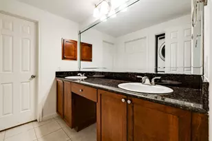 2255 Braeswood Park Dr, Houston, TX 77030 - Photo 16